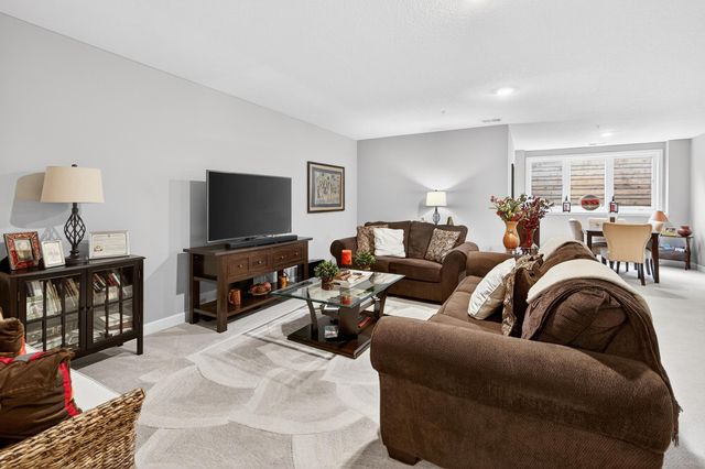 20596 Kearney Path, Lakeville, MN 55044