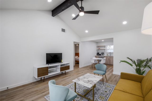 10509 Macmora RD A, Austin, TX 78758