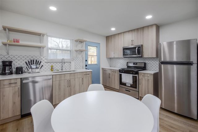 10509 Macmora RD A, Austin, TX 78758