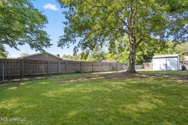 2208 Popp'S Ferry Road, Biloxi, MS 39532