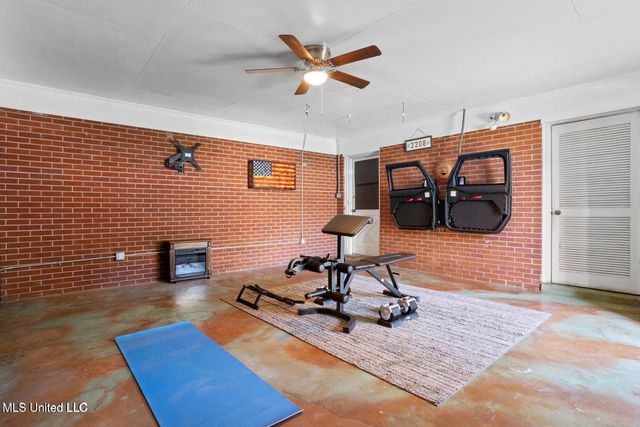 2208 Popp'S Ferry Road, Biloxi, MS 39532