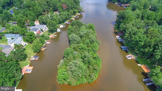 1915 LAKEVIEW PKWY, Locust Grove, VA 22508