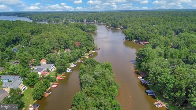 1915 LAKEVIEW PKWY, Locust Grove, VA 22508