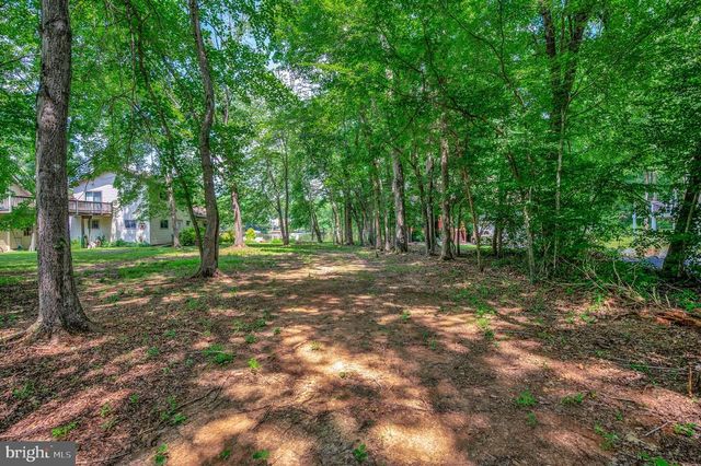 1915 LAKEVIEW PKWY, Locust Grove, VA 22508