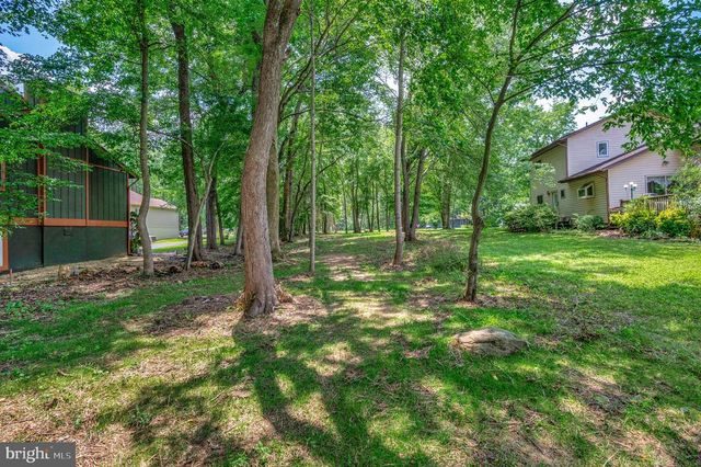 1915 LAKEVIEW PKWY, Locust Grove, VA 22508