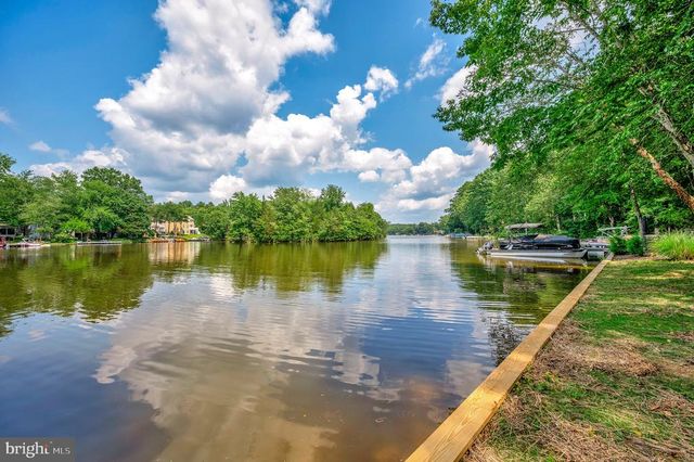 1915 LAKEVIEW PKWY, Locust Grove, VA 22508