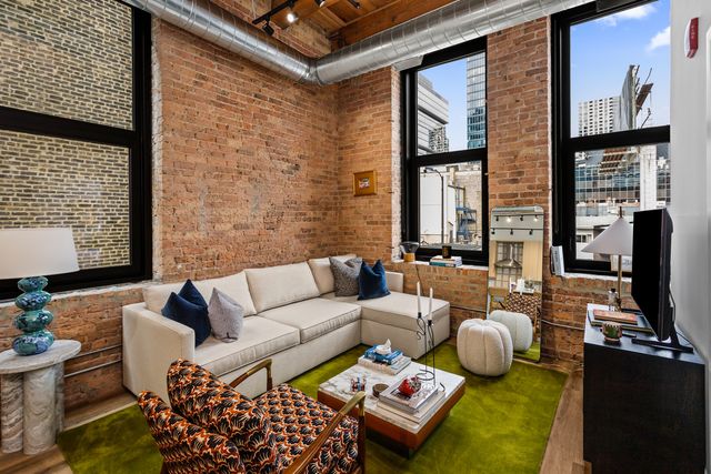 153 W Ohio Street 401, Chicago, IL 60654