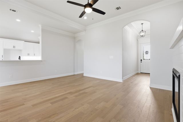728 Raylan Street, Springtown, TX 76082