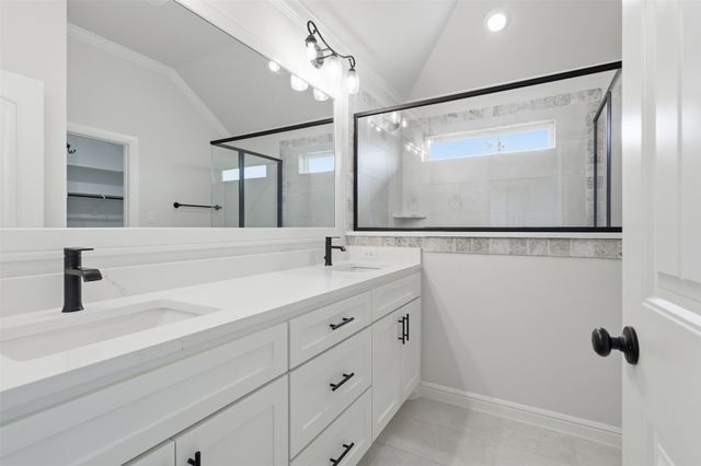 728 Raylan Street, Springtown, TX 76082