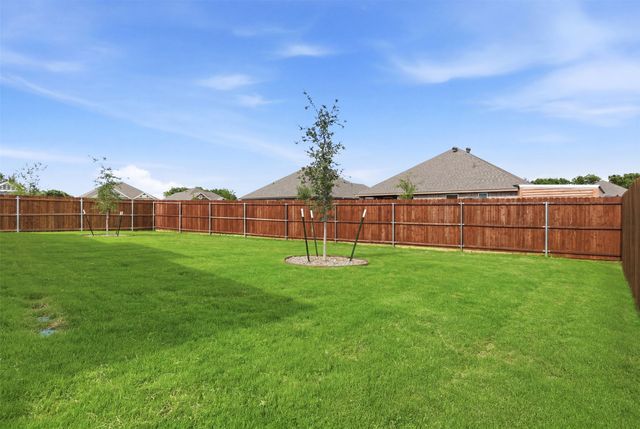 728 Raylan Street, Springtown, TX 76082