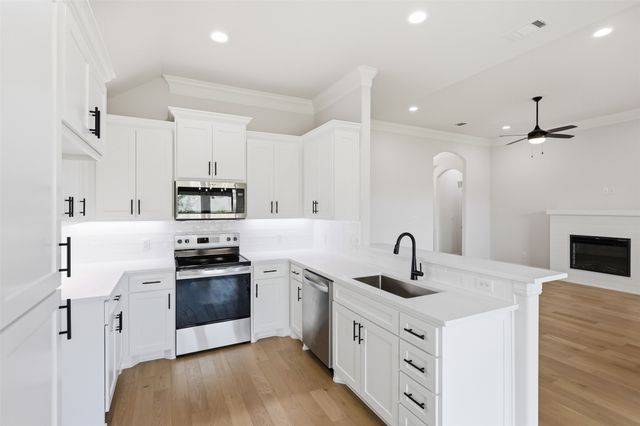 728 Raylan Street, Springtown, TX 76082