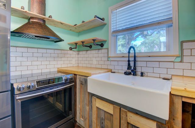 85 Our Street, Vernon, FL 32462