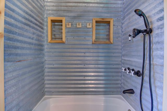 85 Our Street, Vernon, FL 32462