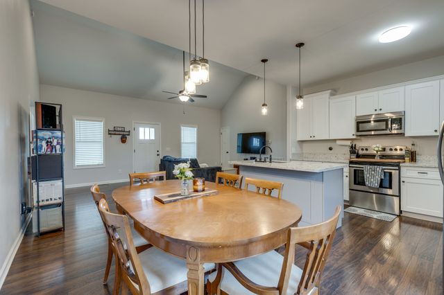 2513 Warners Rdg, Chapel Hill, TN 37034