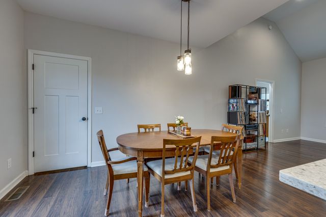 2513 Warners Rdg, Chapel Hill, TN 37034