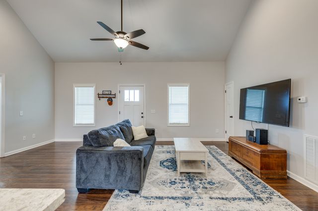 2513 Warners Rdg, Chapel Hill, TN 37034