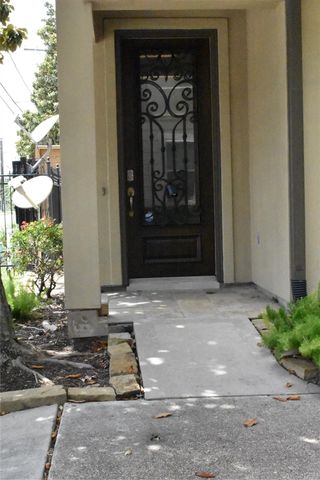 2919 Pease Street, Houston, TX 77003