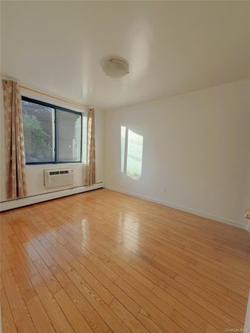 136-16 35th Avenue 2B, Flushing, NY 11354