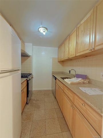 136-16 35th Avenue 2B, Flushing, NY 11354