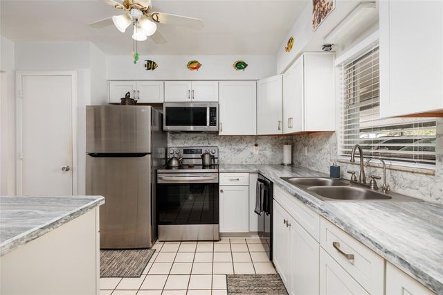 3789 46TH AVENUE S 101, St Petersburg, FL 33711