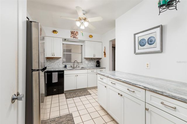 3789 46TH AVENUE S 101, St Petersburg, FL 33711