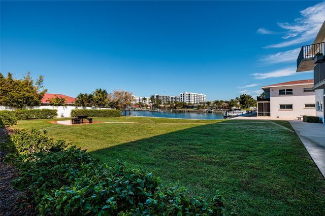 3789 46TH AVENUE S 101, St Petersburg, FL 33711