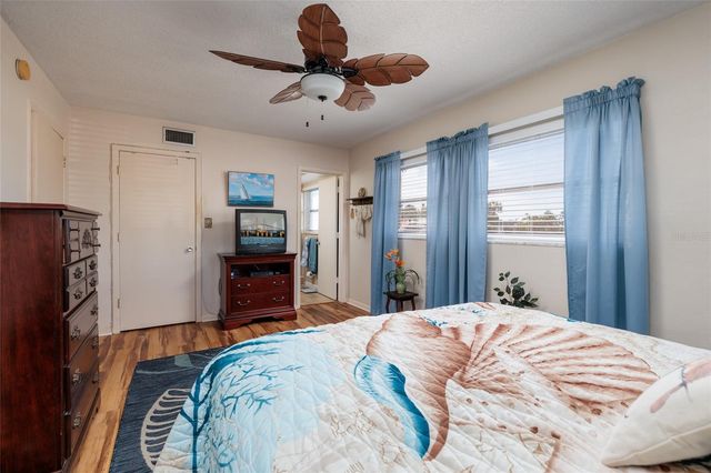 3789 46TH AVENUE S 101, St Petersburg, FL 33711