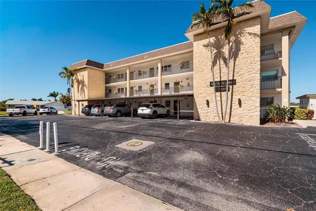3789 46TH AVENUE S 101, St Petersburg, FL 33711