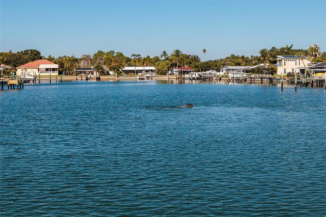 3789 46TH AVENUE S 101, St Petersburg, FL 33711