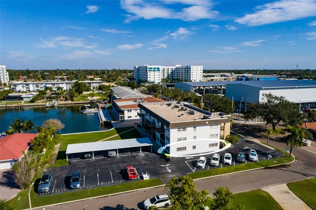 3789 46TH AVENUE S 101, St Petersburg, FL 33711
