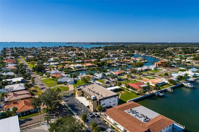 3789 46TH AVENUE S 101, St Petersburg, FL 33711