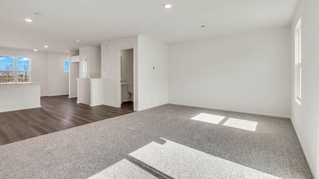 2704 Arrowhead Drive, Pingree Grove, IL 60140
