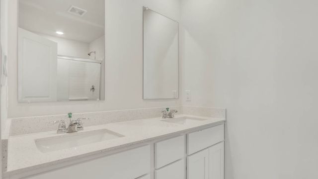 2704 Arrowhead Drive, Pingree Grove, IL 60140