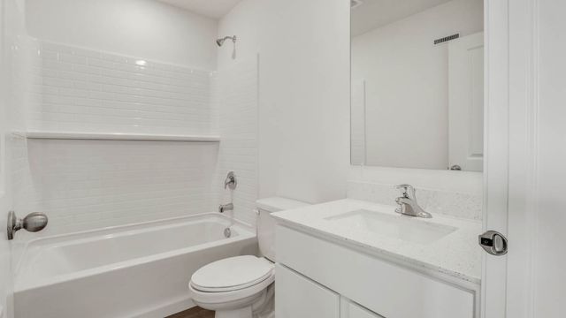 2704 Arrowhead Drive, Pingree Grove, IL 60140
