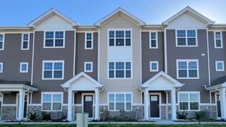 2704 Arrowhead Drive, Pingree Grove, IL 60140