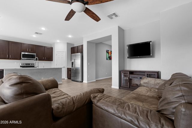 10039 W WIER Avenue, Tolleson, AZ 85353