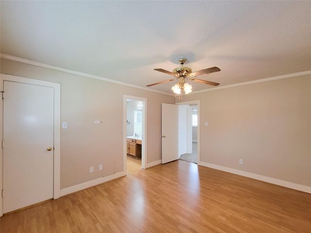 9607 Farrell Drive, Houston, TX 77070