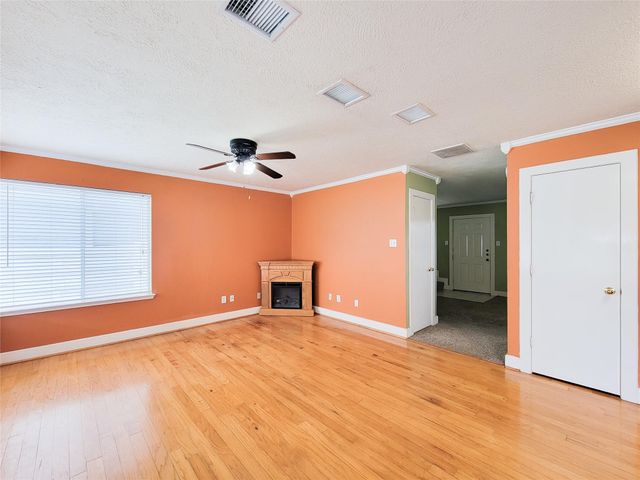 9607 Farrell Drive, Houston, TX 77070