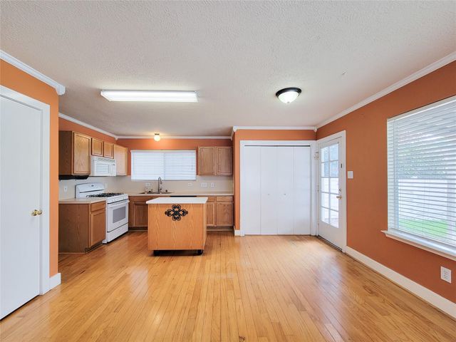9607 Farrell Drive, Houston, TX 77070