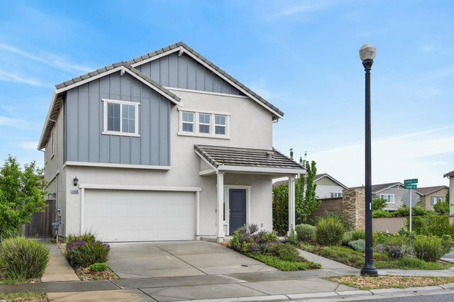 4089 Solaire Dr, Roseville, CA 95747