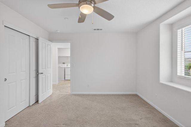 4089 Solaire Dr, Roseville, CA 95747