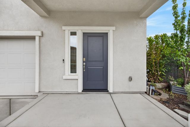 4089 Solaire Dr, Roseville, CA 95747