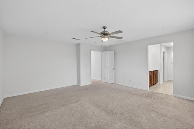 4089 Solaire Dr, Roseville, CA 95747