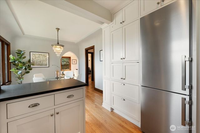 6517 Fremont Avenue N, Seattle, WA 98103