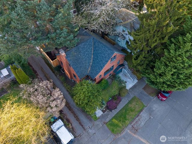 6517 Fremont Avenue N, Seattle, WA 98103