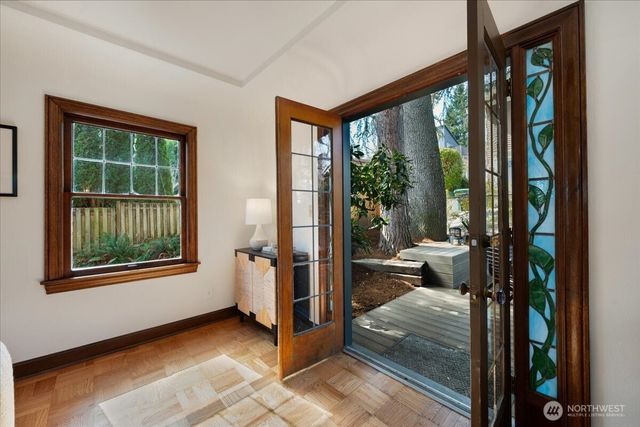 6517 Fremont Avenue N, Seattle, WA 98103