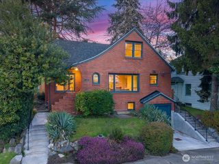 6517 Fremont Avenue N, Seattle, WA 98103