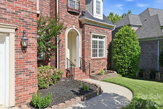 3308 Grandeur Road, Charlotte, NC 28269