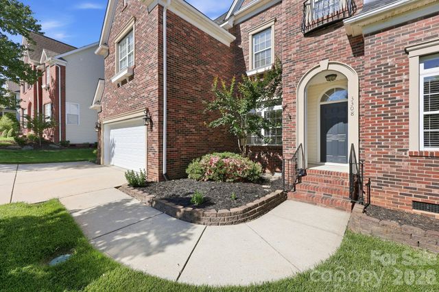 3308 Grandeur Road, Charlotte, NC 28269