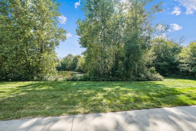 102 Century Trail, Lino Lakes, MN 55014